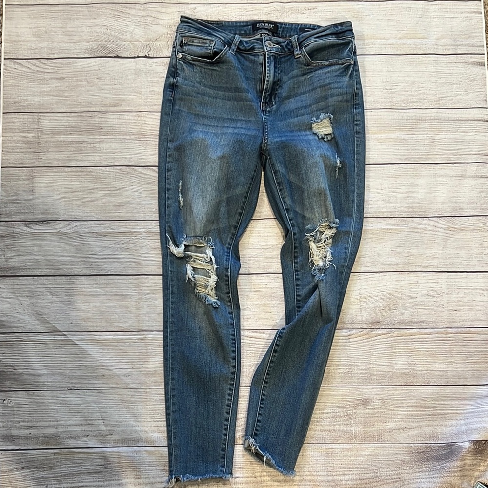 Distressed Skinny Jeans